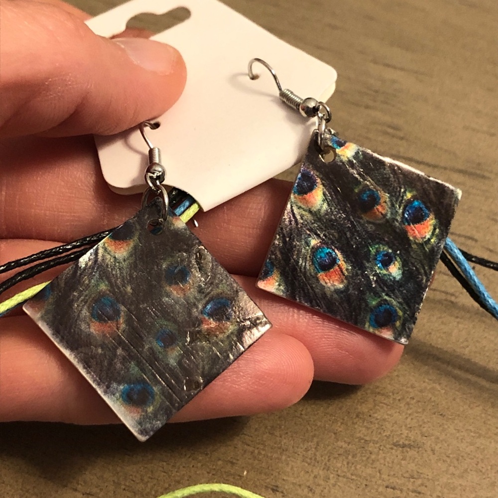 Peacock Theme Pendant Necklace and Earring Set Fashion Jewelry - Picture 2 of 10